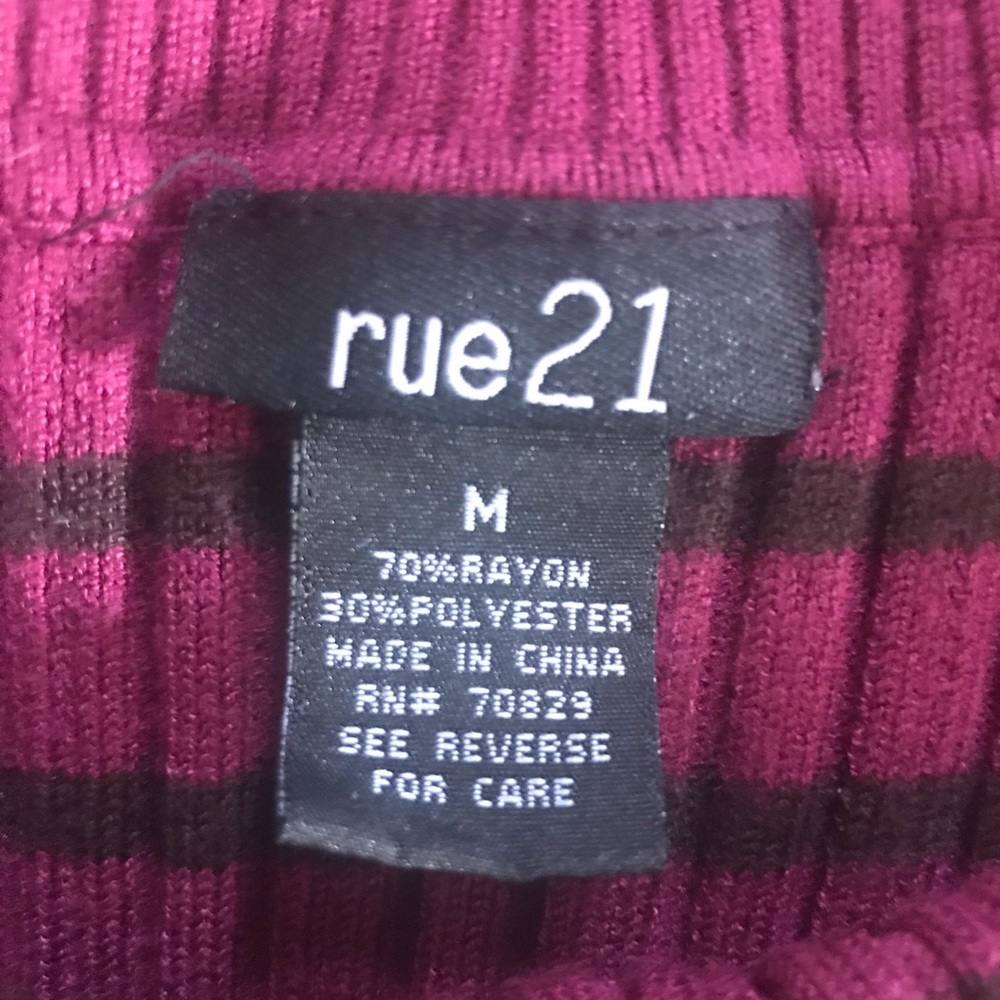 Rue 21 Ribbed Sweater - Picture 5 of 7